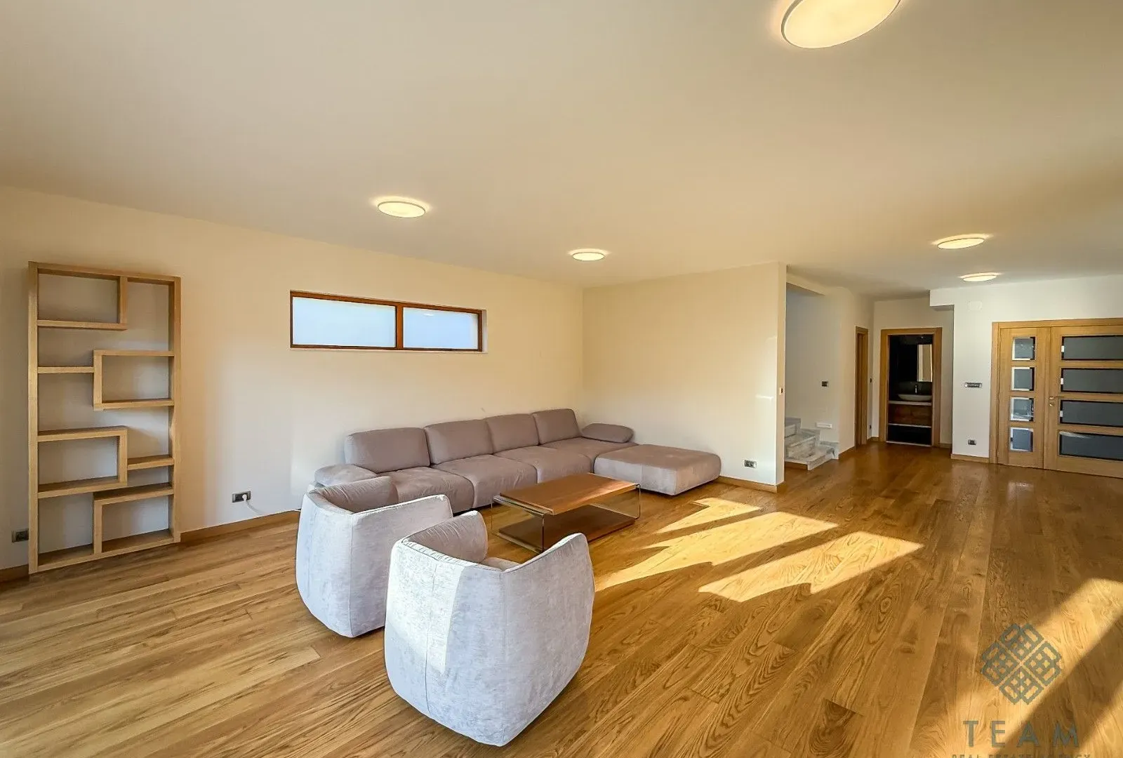 Prodaja, kuća, 330m², Centar, Kolašin