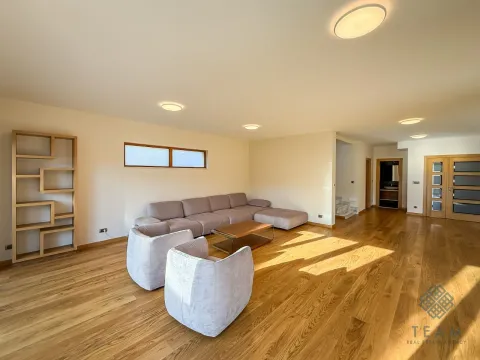 Sale, house, 330m², Centar, Kolašin - image 5