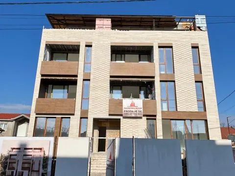 Prodaja, jednosoban stan, 42m², Stari Aerodrom, Podgorica - image 5