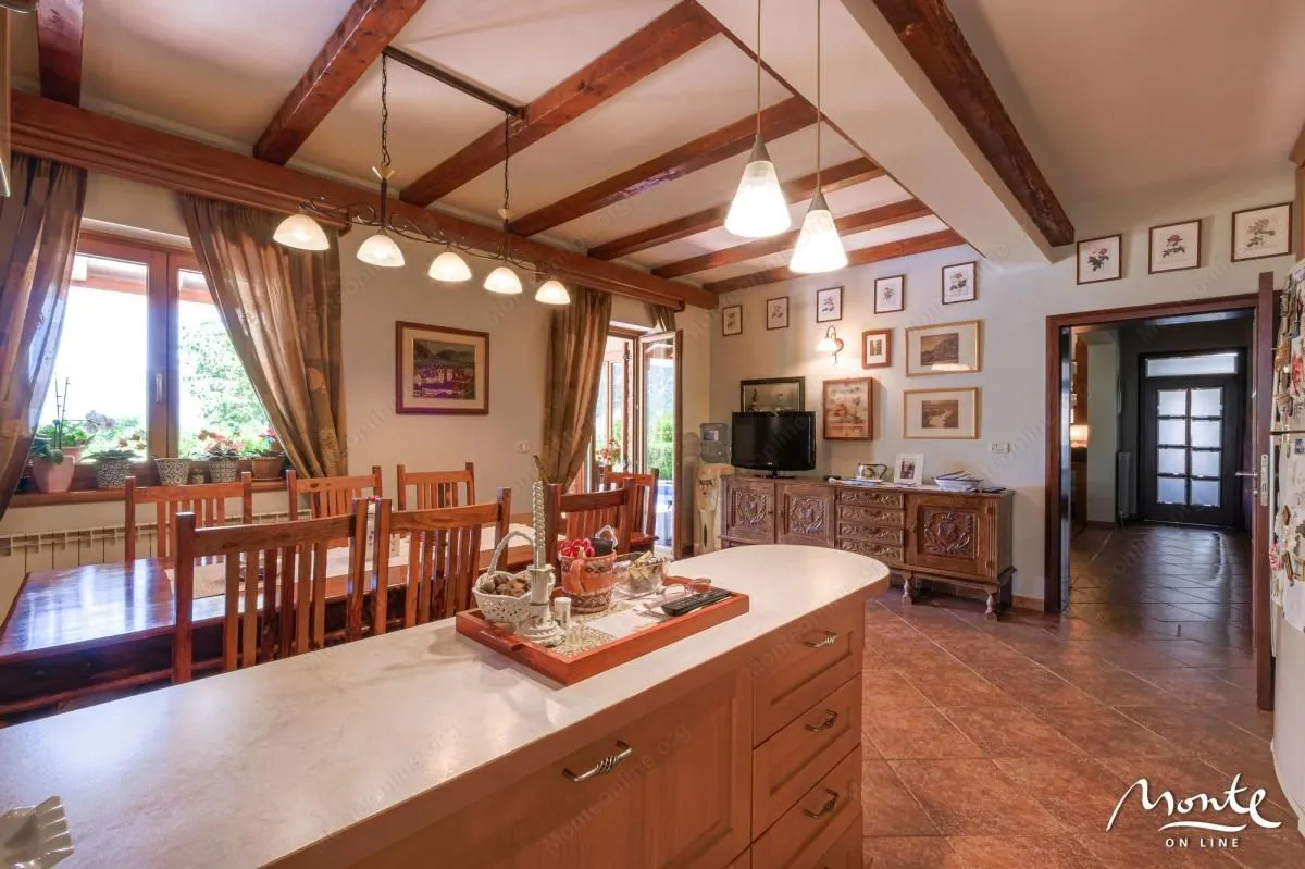 Prodaja, kuća, 305m², Orahovac, Kotor