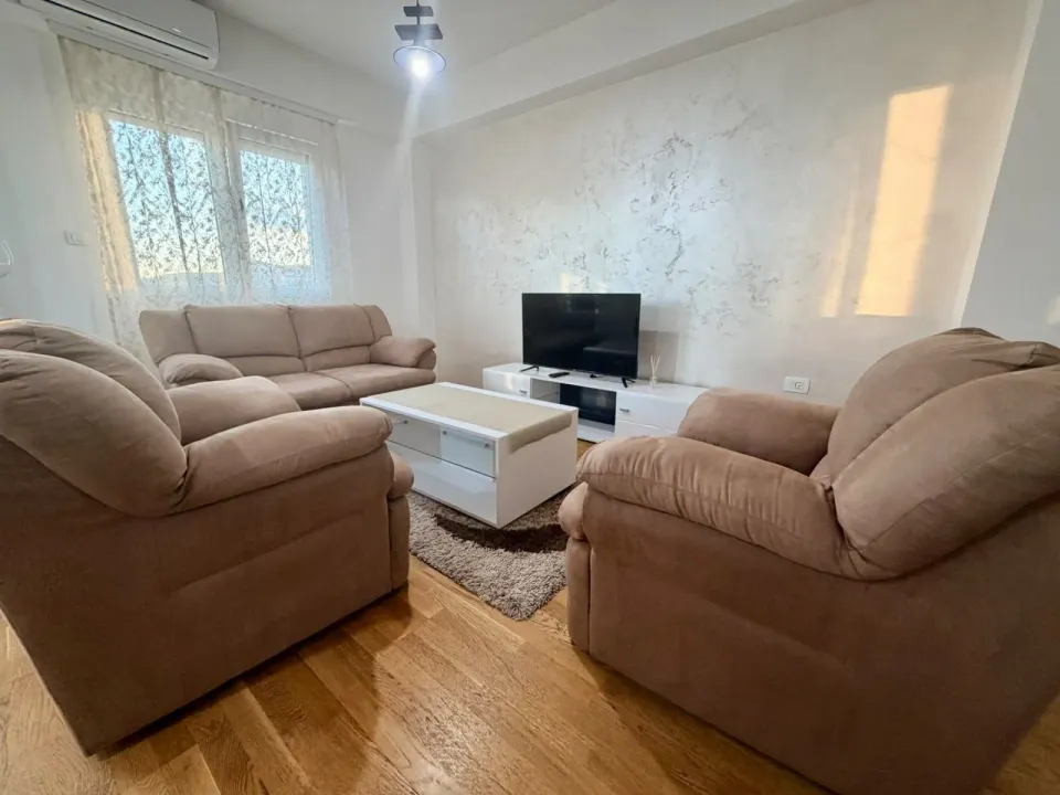 Rent, one bedroom apartment, 51m², Pobrežje, Podgorica