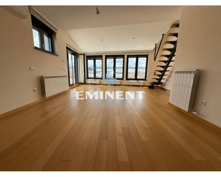 Izdavanje, četvorosoban stan, 95m², Čubura, Beograd