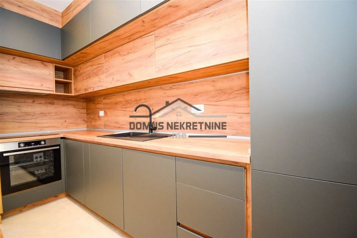 Rent, two bedroom apartment, 75m², City Kvart, Podgorica