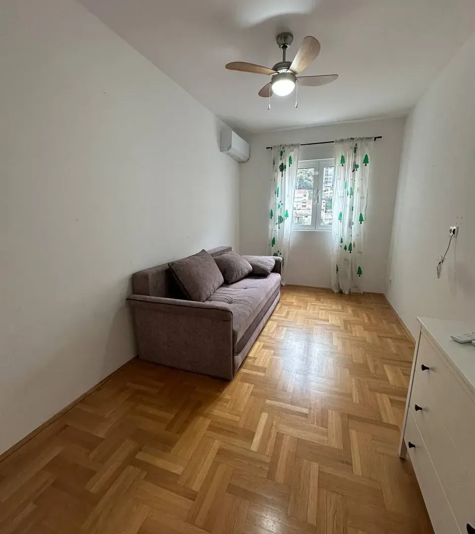 Sale, two bedroom apartment, 75m², Centar, Budva