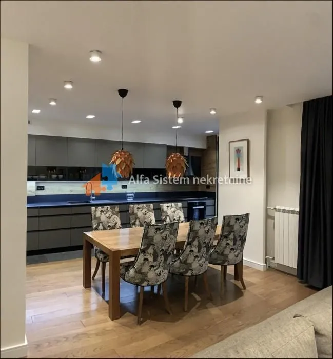 Rent, three bedroom apartment, 91m², Stari Grad, Beograd