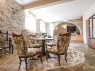 Prodaja, kuća, 500m², Orahovac, Kotor - image 10