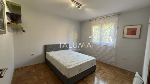 Prodaja, kuća, 200m², Tološi, Podgorica - image 9