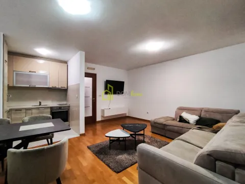 Izdavanje, garsonjera, 36m², Tološka šuma, Podgorica