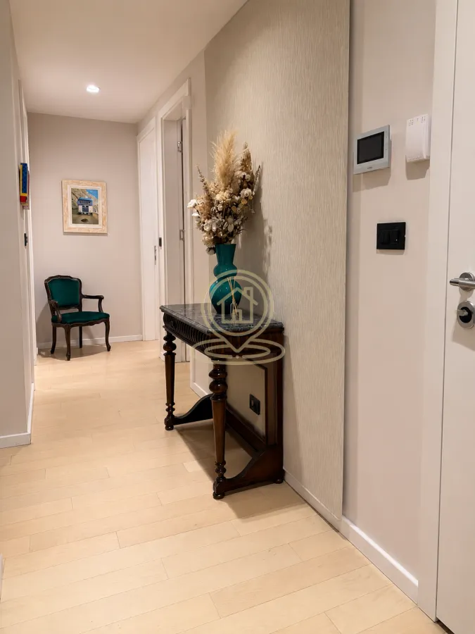 Izdavanje, četvorosoban stan, 104m², Stari Grad, Beograd