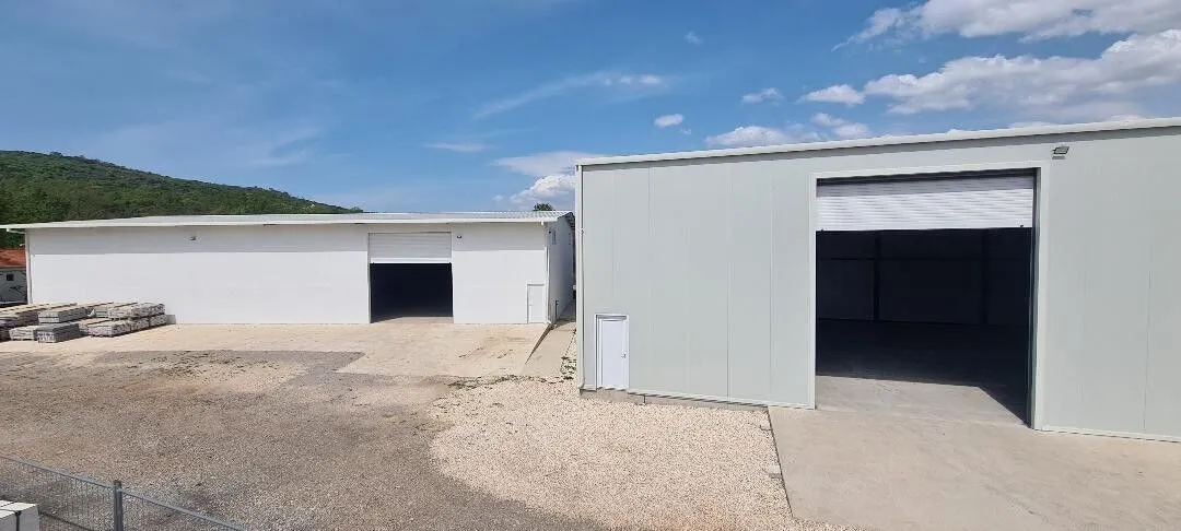 Rent, office space, 450m², Radanovići, Kotor
