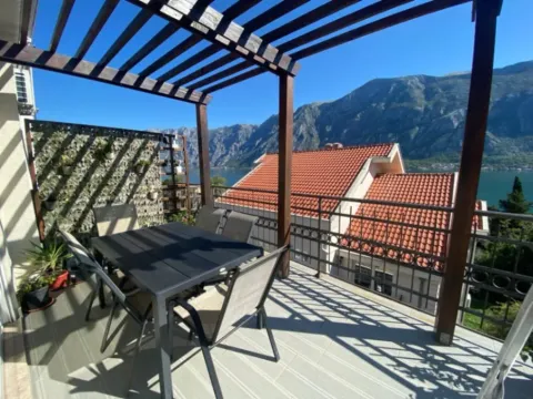 Prodaja, dvosoban stan, 97m², Prčanj, Kotor - image 2