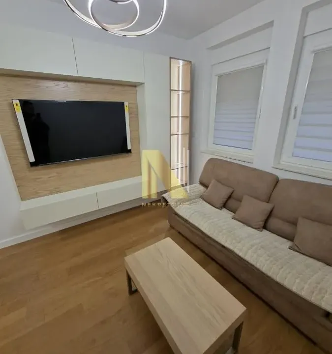 Izdavanje, jednosoban stan, 45m², Sajmište, Novi Sad