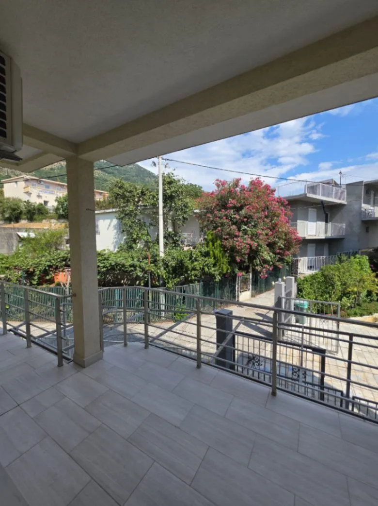 Sale, house, 300m², Sutomore, Bar