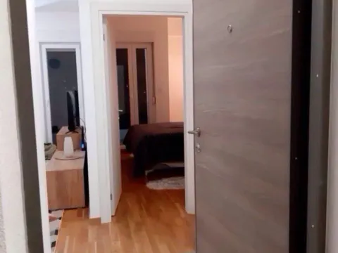 Sale, one bedroom apartment, 40m², Podgorica, Crna Gora - image 9