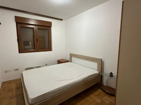 Izdavanje, dvosoban stan, 65m², Stari Aerodrom, Podgorica - image 6