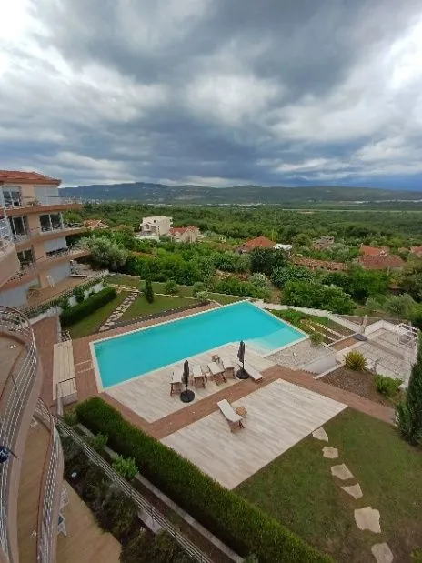 Izdavanje, dvosoban stan, 120m², Kavač, Kotor