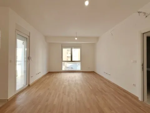 Prodaja, dvosoban stan, 73m², Zabjelo, Podgorica - image 2