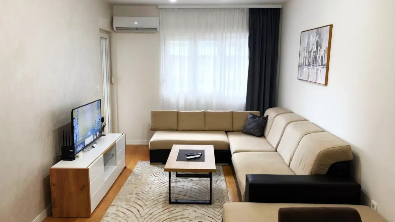 Izdavanje, stan, 47m², Central Point, Podgorica