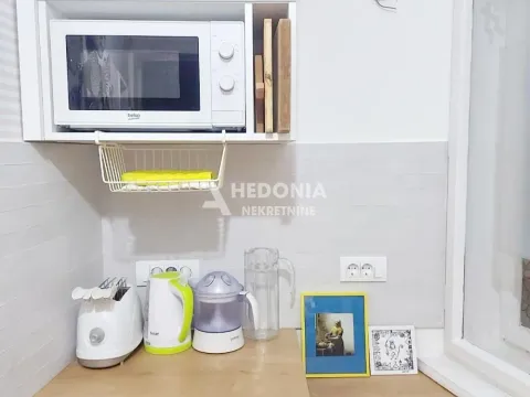 Rent, three bedroom apartment, 77m², Stari Grad, Beograd - image 14