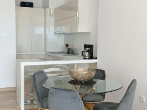 Rent, one bedroom apartment, 67m², Tre Canne, Budva - image 4