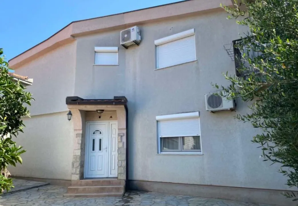 Prodaja, kuća, 227m², Bjeliši, Bar