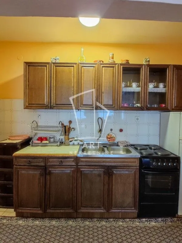 Prodaja, četvorosoban stan, 78m², Banovo Brdo, Beograd
