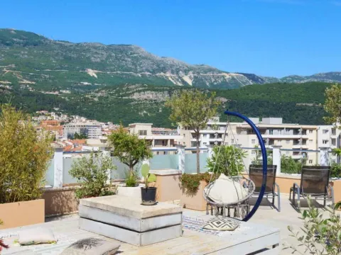 Prodaja, trosoban stan, 85m², Budva, Crna Gora - image 4