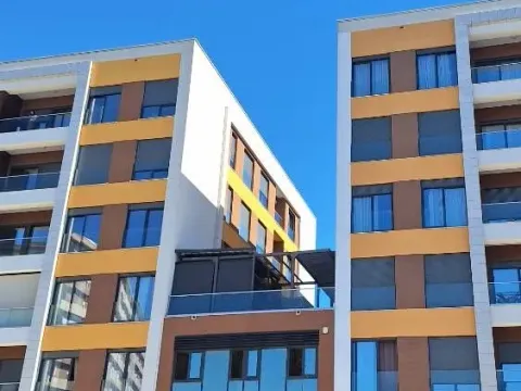 Izdavanje, poslovni prostor, 357m², Kod Capital Plaze, Podgorica - image 4