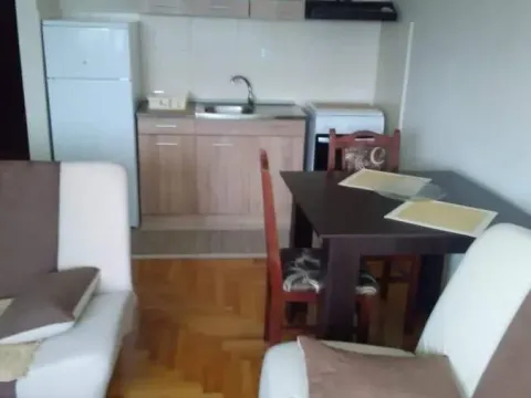 Stan in Bulevar patrijarha Pavla
