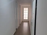Prodaja, trosoban stan, 93m2, Blok 5, Podgorica