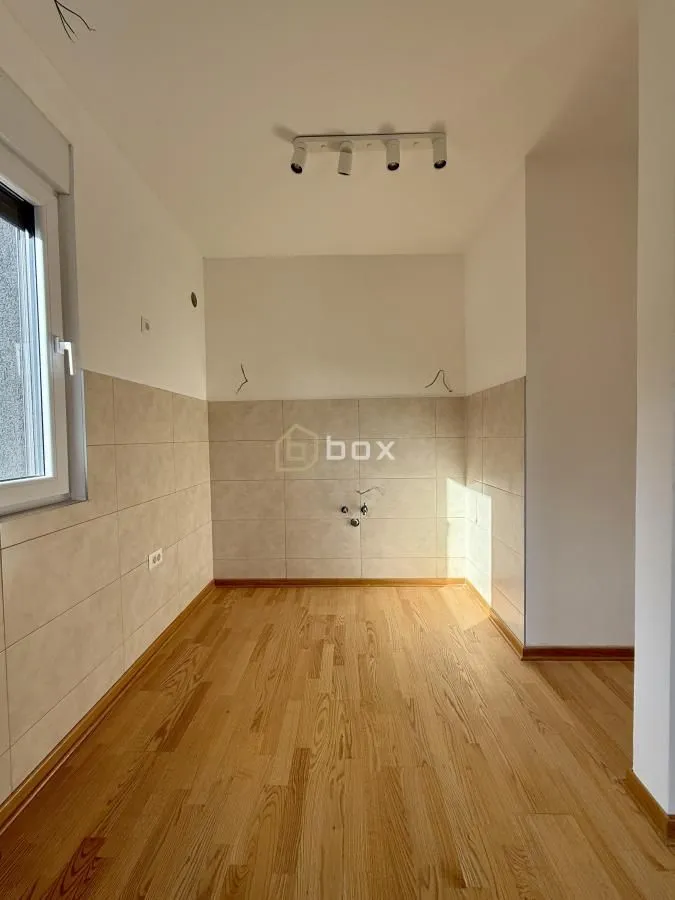 Prodaja, četvorosoban stan, 83m², Medijana, Niš