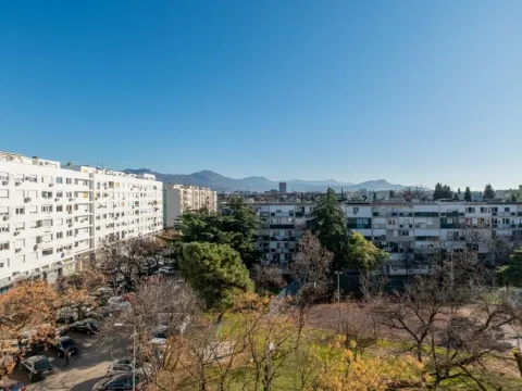 Izdavanje, trosoban stan, 101m², Preko Morače, Podgorica - image 21