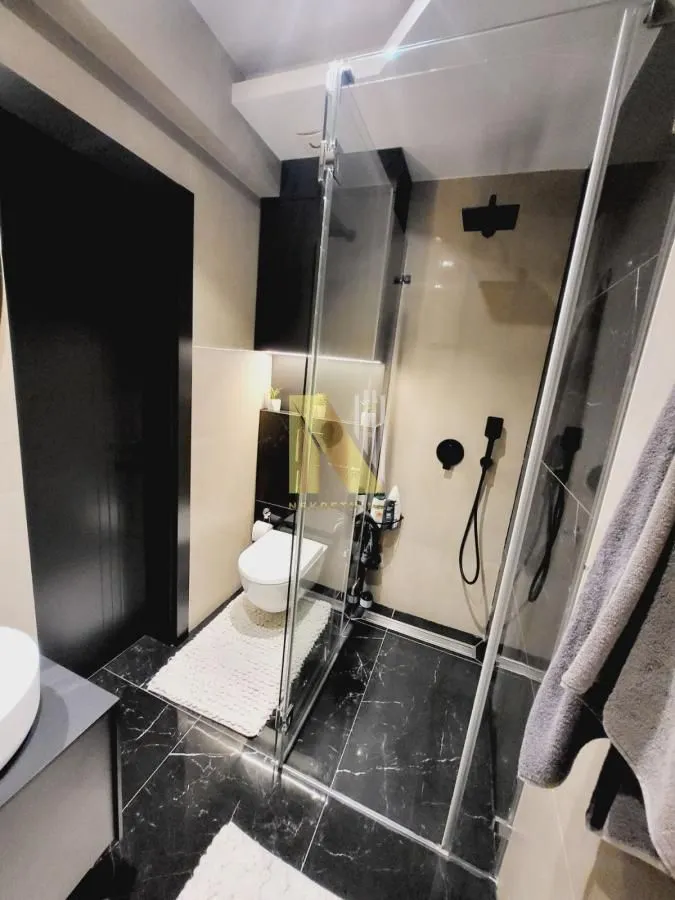 Prodaja, četvorosoban stan, 122m², Grbavica, Novi Sad Sve Podlokacije