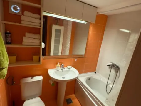 Izdavanje, dvosoban stan, 67m², Blok 9, Podgorica - image 4