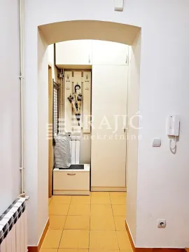 Rent, three bedroom apartment, 60m², Stari Grad, Beograd - image 8