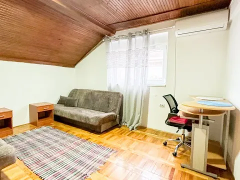 Rent, house, 100m², Stari Aerodrom, Podgorica - image 8