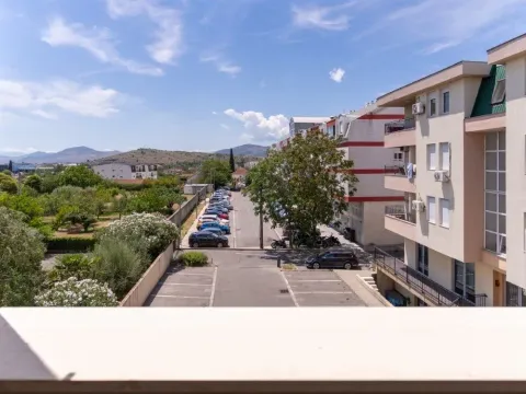 Rent, two bedroom apartment, 71m², City Kvart, Podgorica - image 14