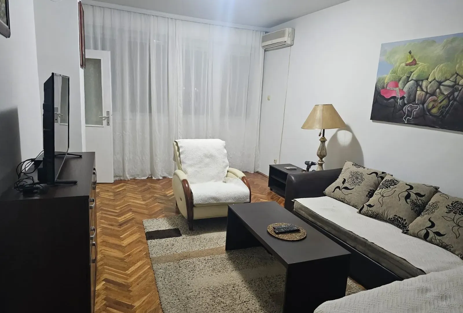 Izdavanje, dvosoban stan, 72m², Tuški Put, Podgorica