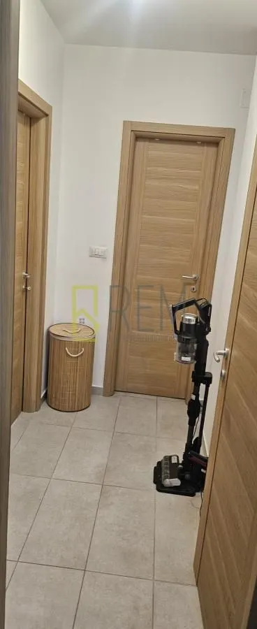 Prodaja, dvosoban stan, 70m², Stari Aerodrom, Podgorica
