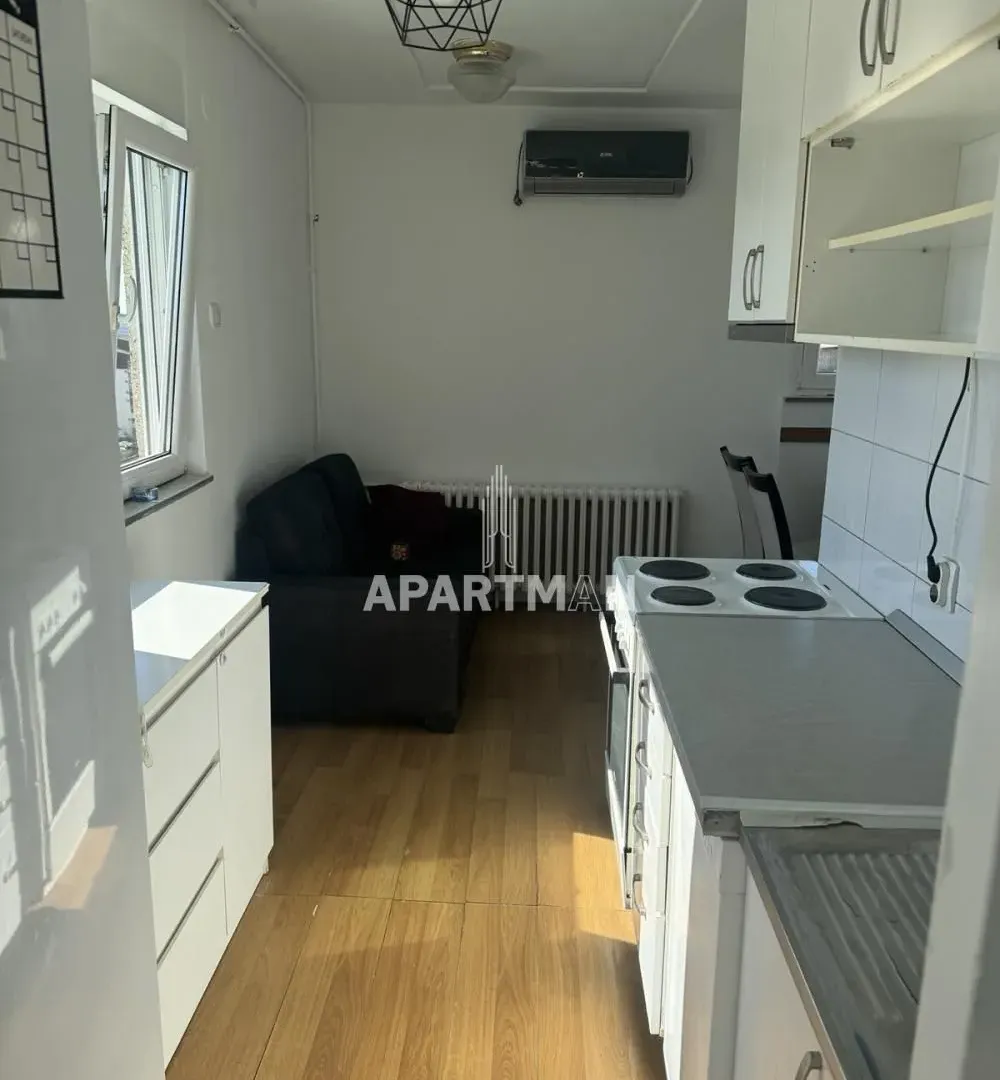 Prodaja, dvosoban stan, 48m², Novi Beograd Blok 61, Novi Beograd Sve Podlokacije