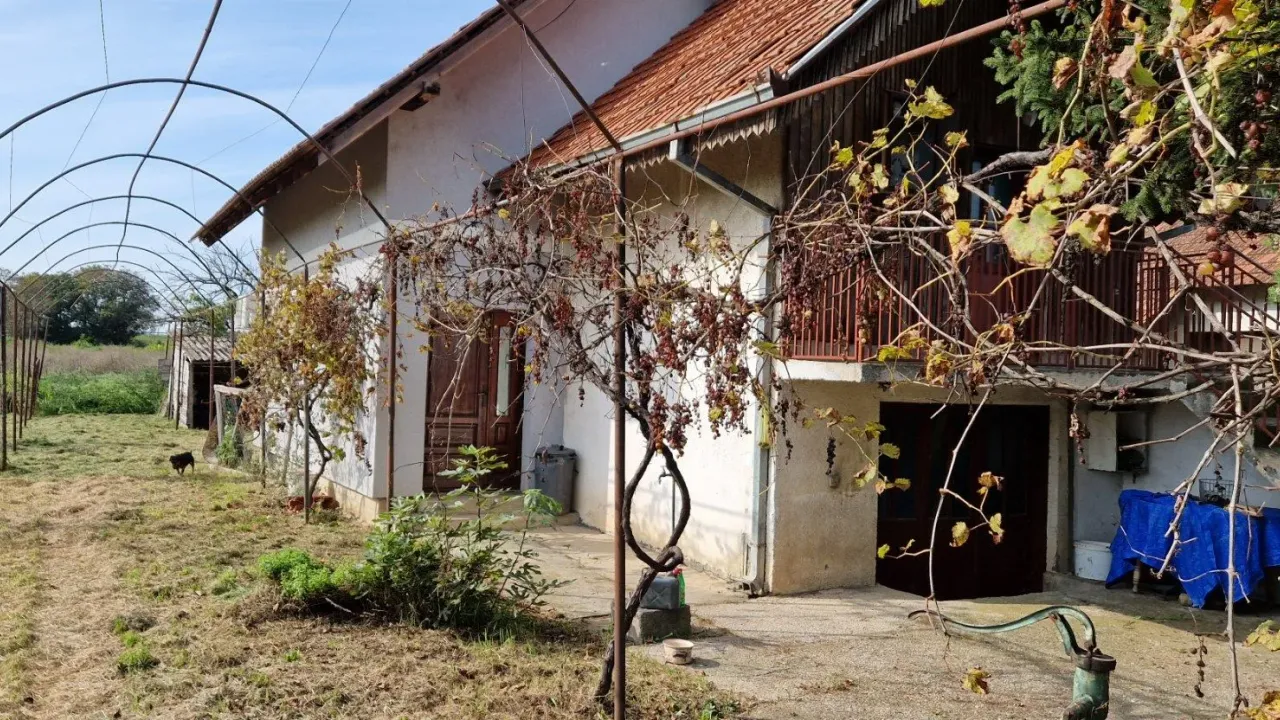 Prodaja, kuća, 130m², Bečmen, Surčin