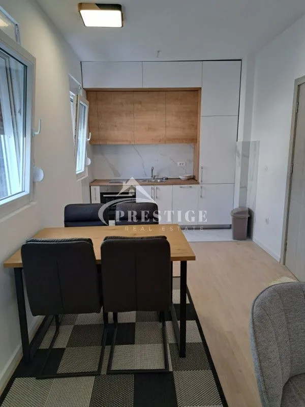 Izdavanje, jednosoban stan, 45m², Pobrežje, Podgorica
