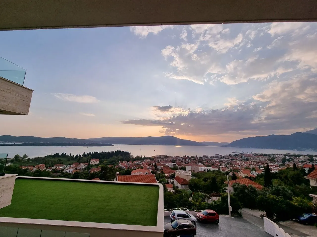 Sale, house, 490m², Tivat, Crna Gora