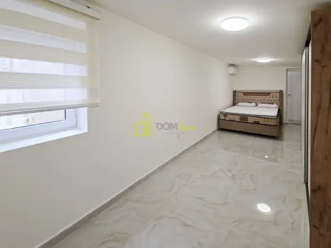 Rent, two bedroom apartment, 100m², Malo Brdo, Podgorica - image 14