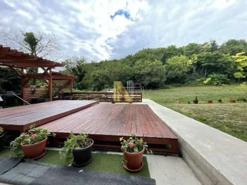 Sale, house, 196m², Irig, Srbija - image 16