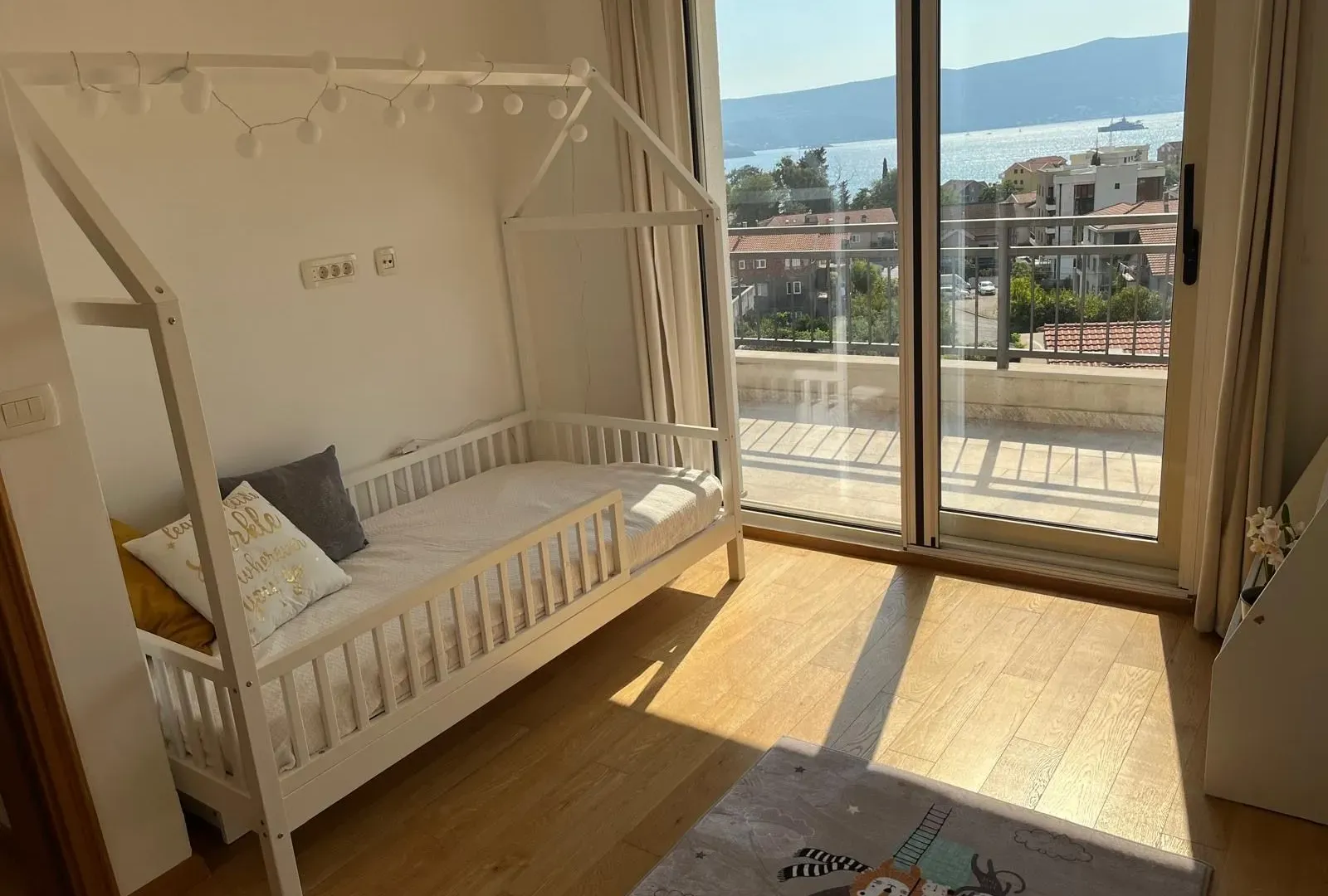 Prodaja, trosoban stan, 99m², Kalimanj, Tivat