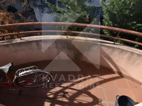 Prodaja, trosoban stan, 108m², Malo Brdo, Podgorica - image 15