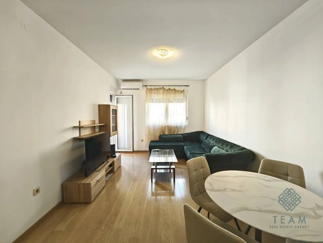 Izdavanje, jednosoban stan, 46m², City Kvart, Podgorica