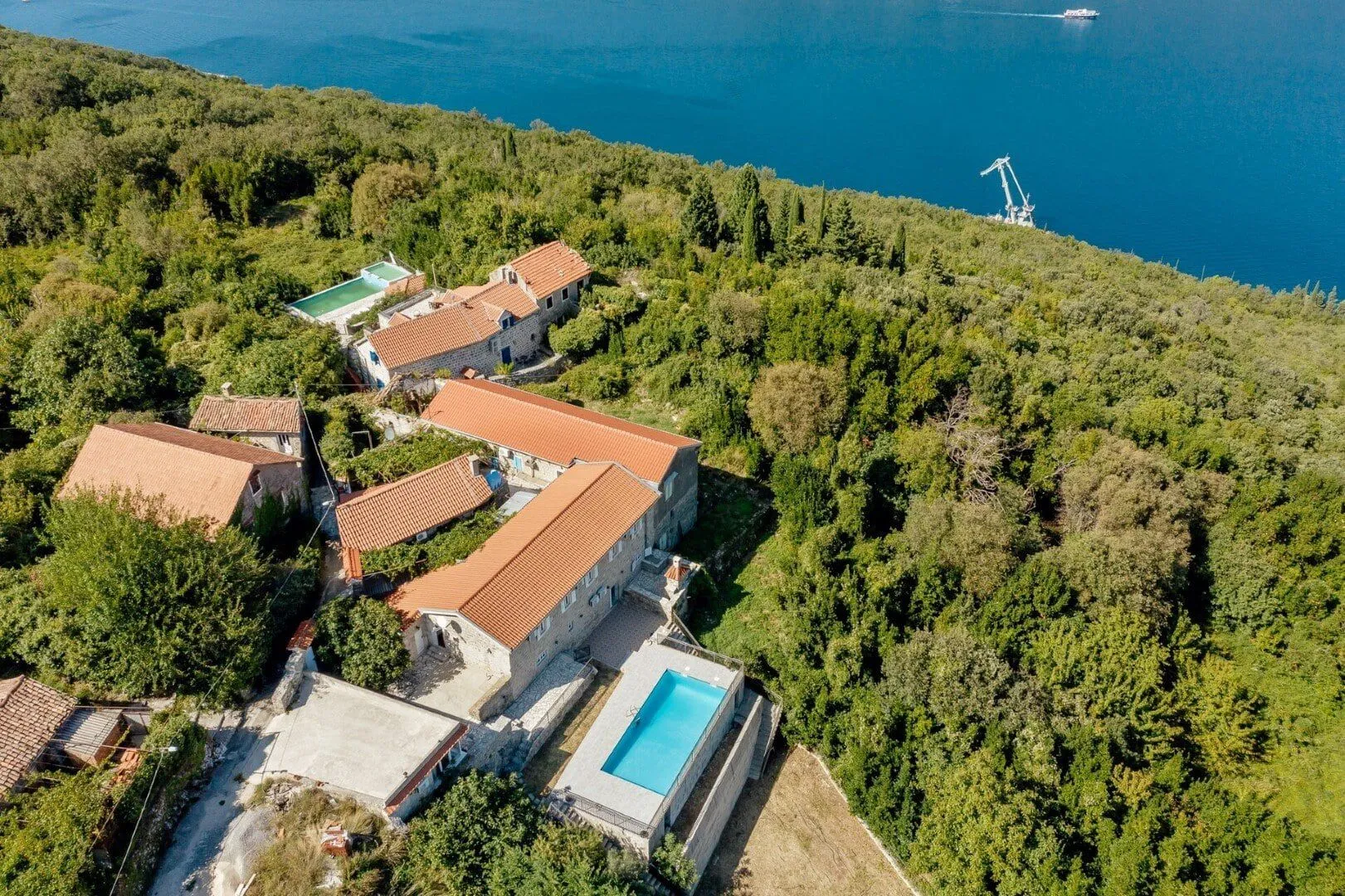 Sale, house, 176m², Kotor, Crna Gora