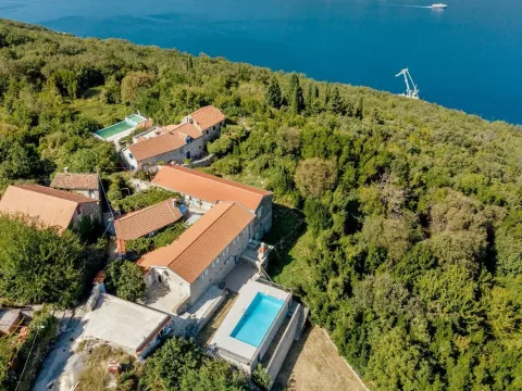 Sale, house, 176m², Kotor, Crna Gora - image 30